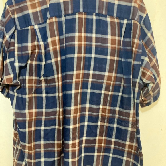Men’s button down - Picture 3 of 4